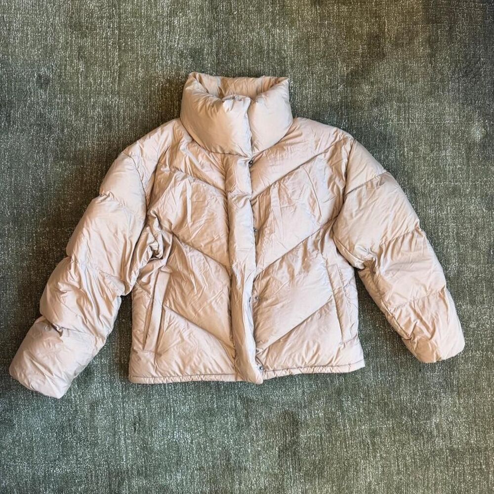 Aritzia Women's Tan and Cream Coat